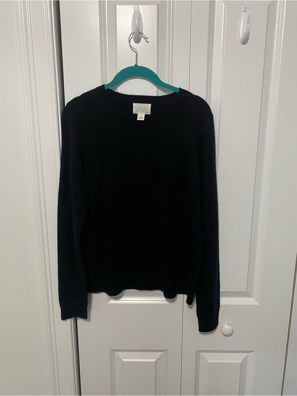 *Cashmere* Caslon Black Crewneck Sweater
